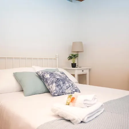 Turistiqa - - Triplex Centro Ferrol