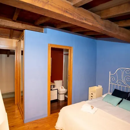 Turistiqa - - Triplex Centro Ferrol