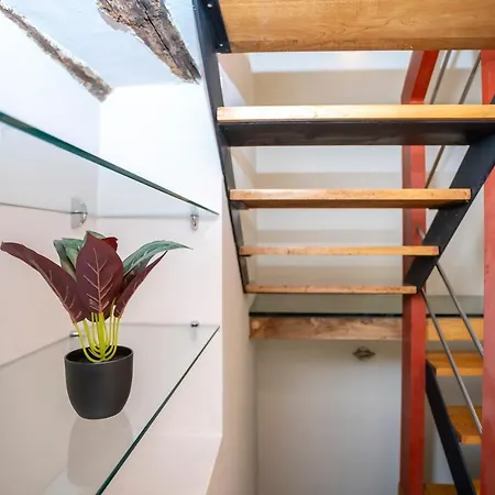 Turistiqa - - Triplex Centro Ferrol