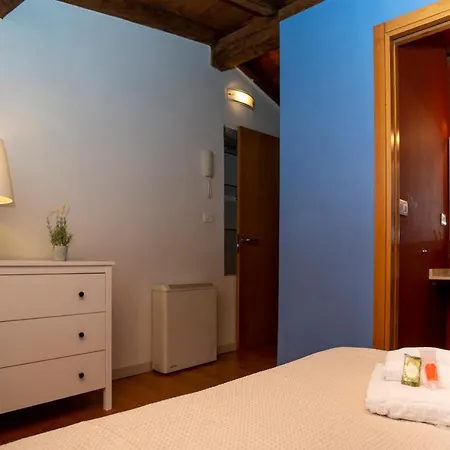 Turistiqa - - Triplex Centro * Ferrol