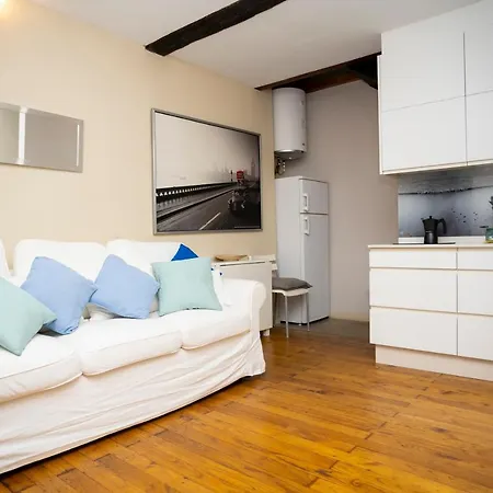 Apartmán Turistiqa - - Triplex Centro *
