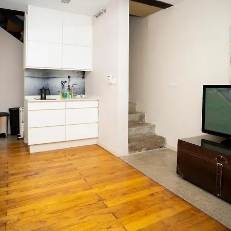 Turistiqa - - Triplex Centro