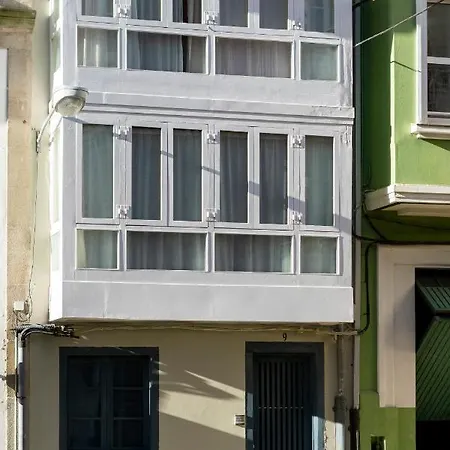 Turistiqa - - Triplex Centro Apartmán Ferrol
